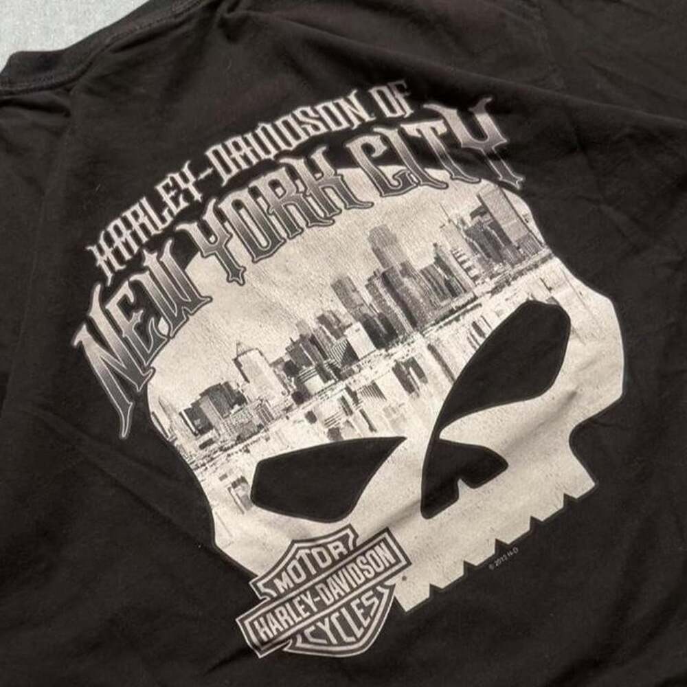 Y2K Vintage Harley-Davidson of New York City Skull Skyline Graphic T-Shirt